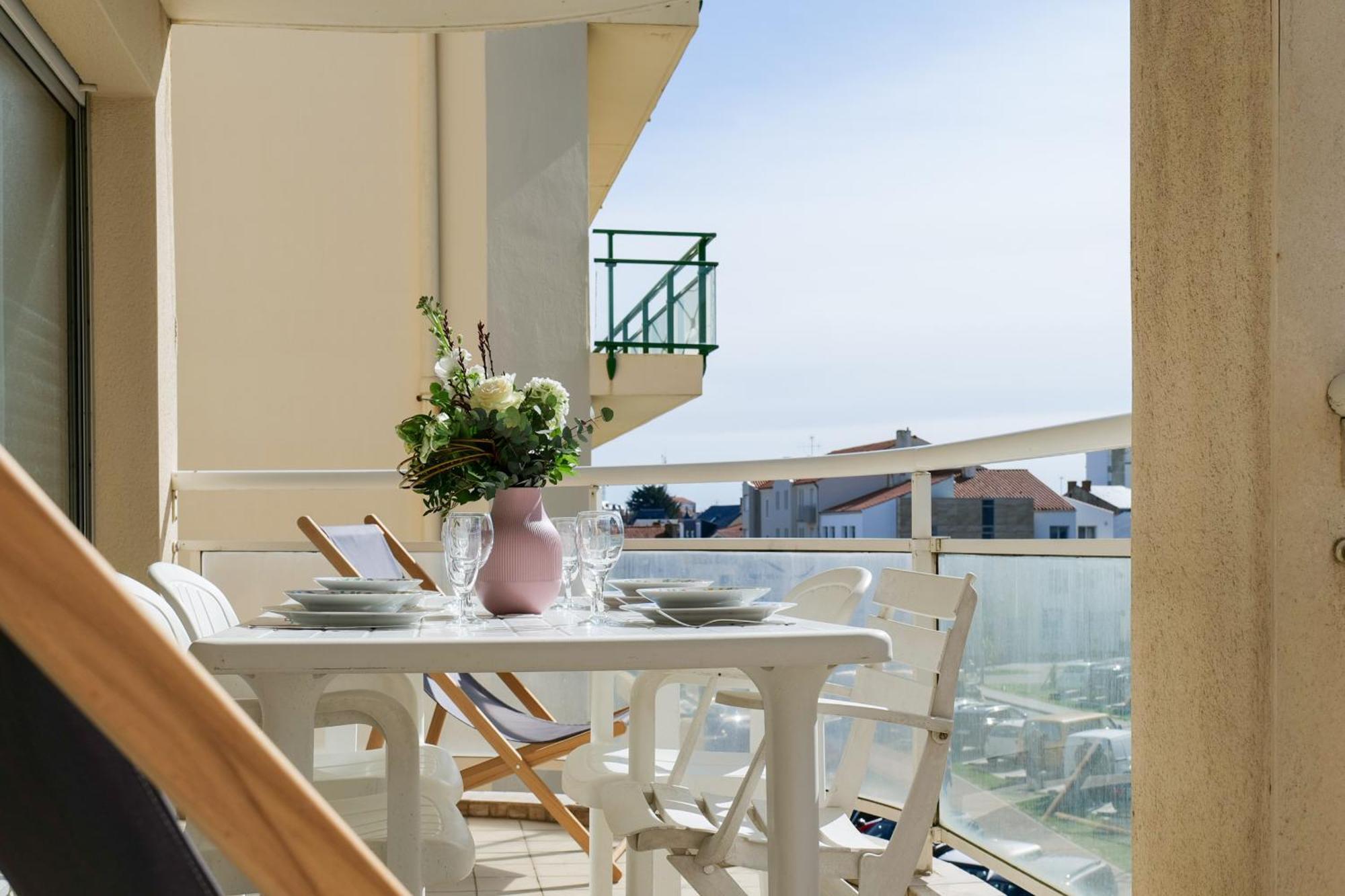 Joli Appartement Idealement Situe A Deux Pas De La Grande Plage - 4 Pers Les Sables-dʼOlonne Екстериор снимка